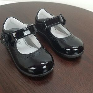 Stride Rite 7W Black Patent Leather Mary Janes